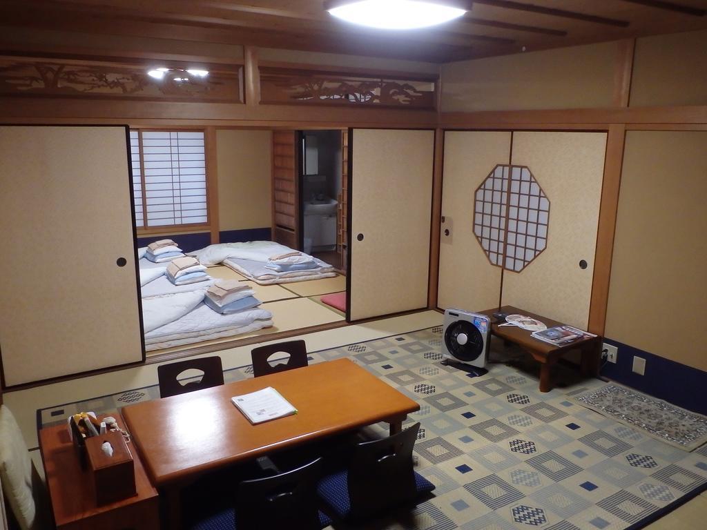 Kamuroan Kyoto Bagian luar foto